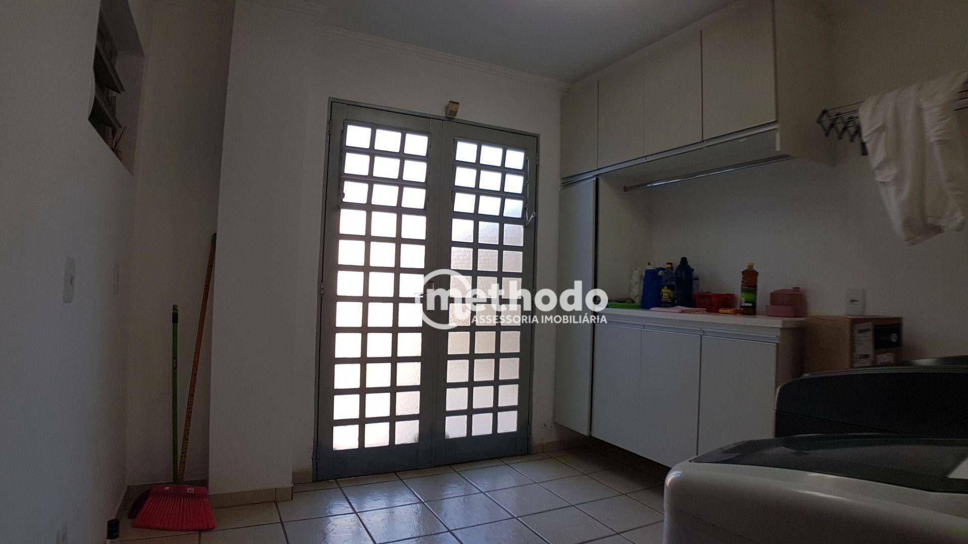 Casa à venda com 4 quartos, 289m² - Foto 24