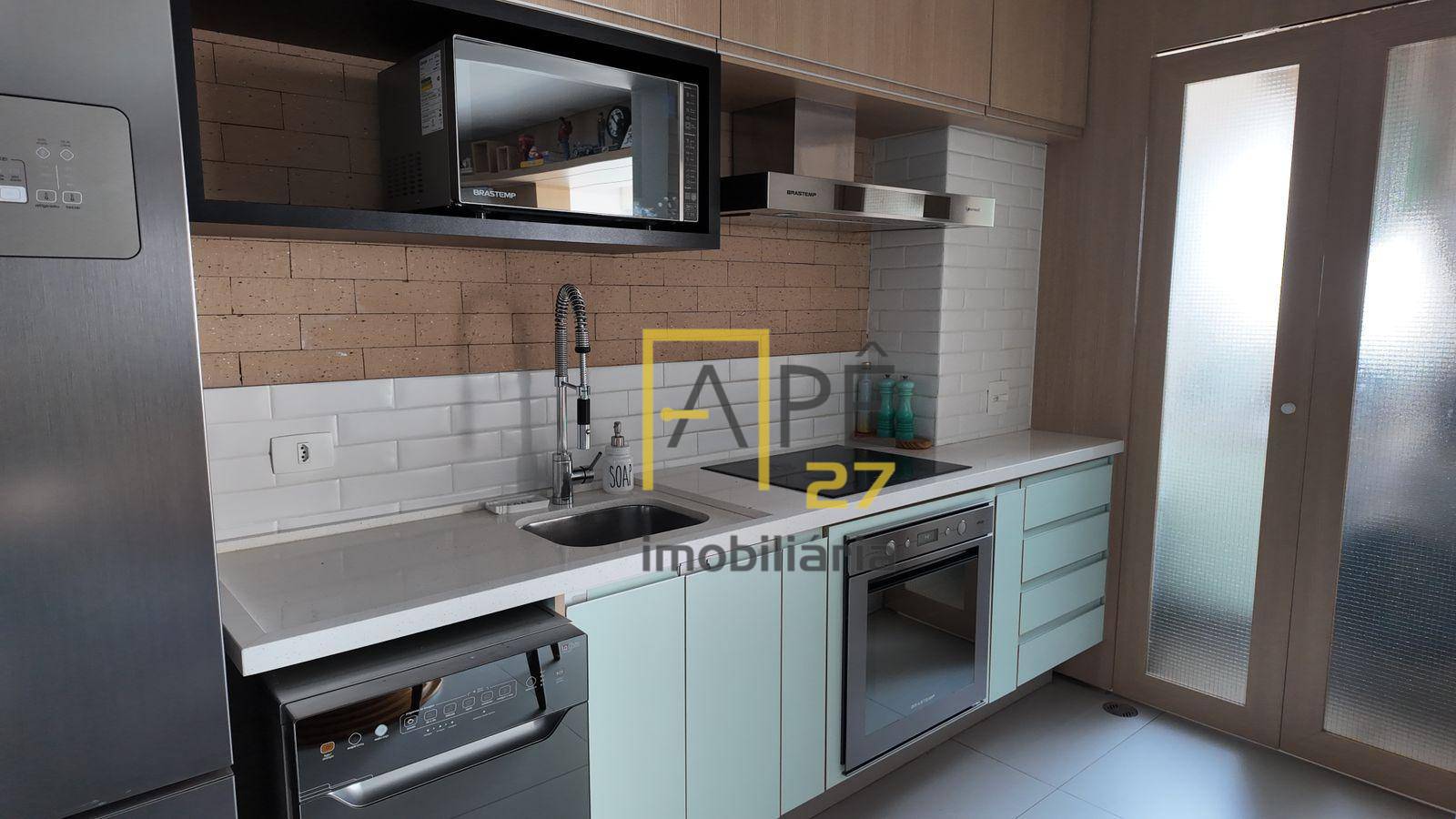 Apartamento à venda com 2 quartos, 110m² - Foto 10