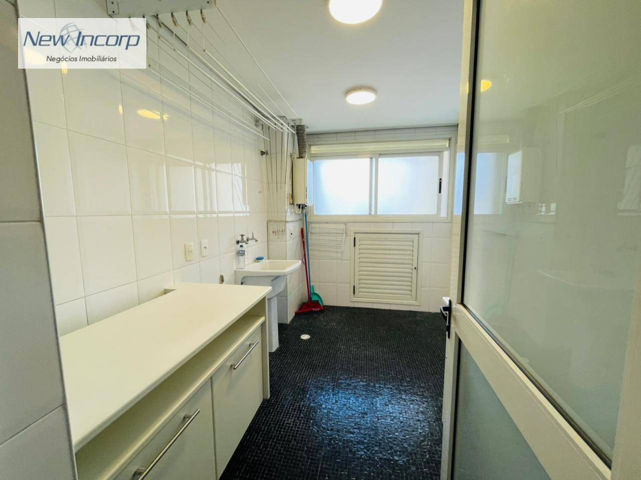 Apartamento à venda com 3 quartos, 215m² - Foto 23