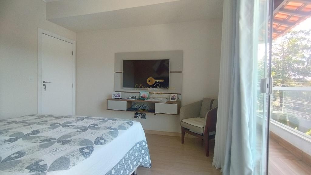 Casa à venda com 4 quartos, 900m² - Foto 17