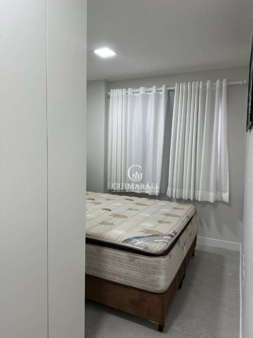 Apartamento à venda com 3 quartos, 162m² - Foto 8