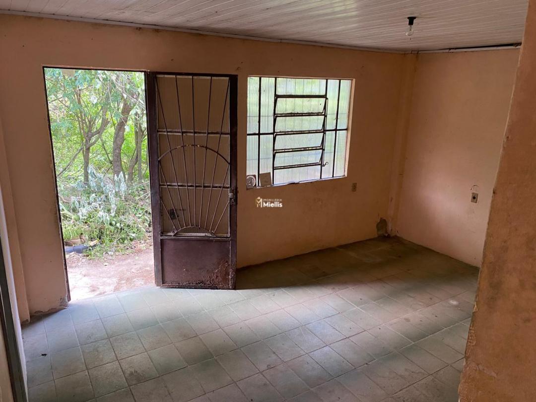 Casa à venda com 2 quartos, 100m² - Foto 2