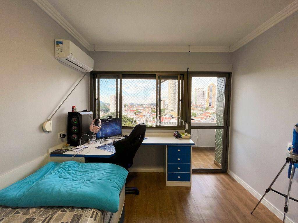 Apartamento à venda com 3 quartos, 200m² - Foto 37