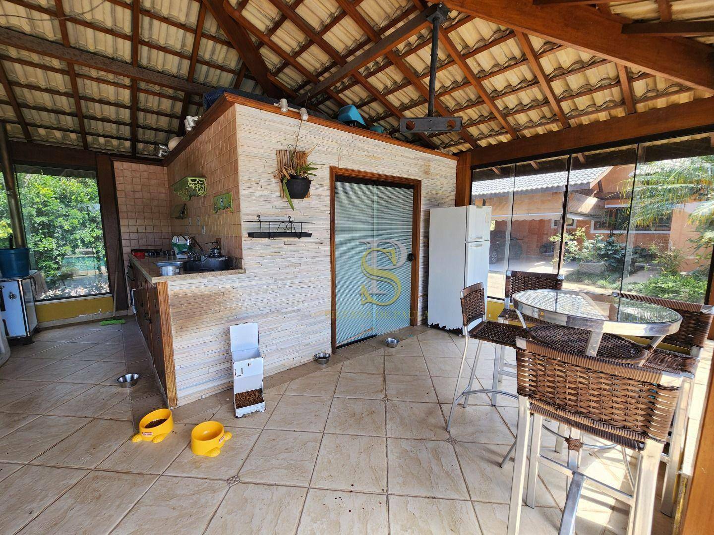 Casa de Condomínio à venda com 4 quartos, 450m² - Foto 9