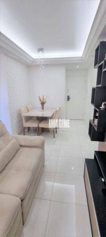 Apartamento à venda com 2 quartos, 61m² - Foto 18