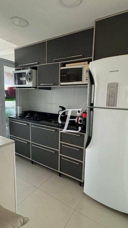 Apartamento à venda com 2 quartos, 50m² - Foto 4