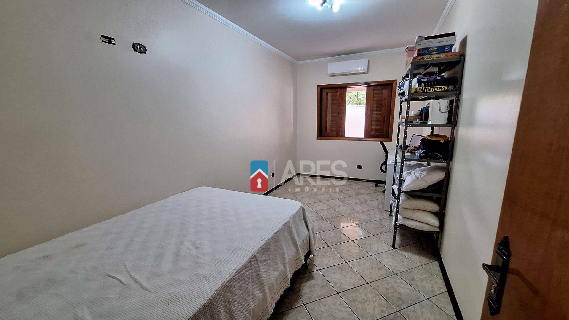 Casa à venda com 3 quartos, 600m² - Foto 11