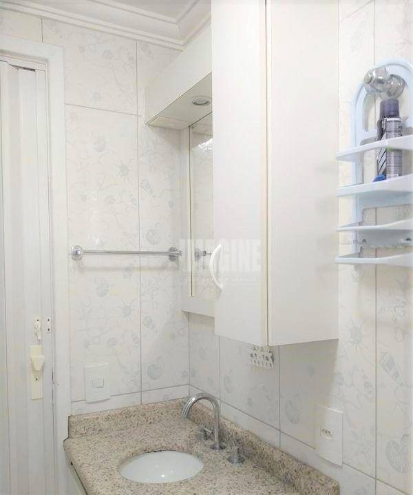 Apartamento à venda com 2 quartos, 62m² - Foto 14