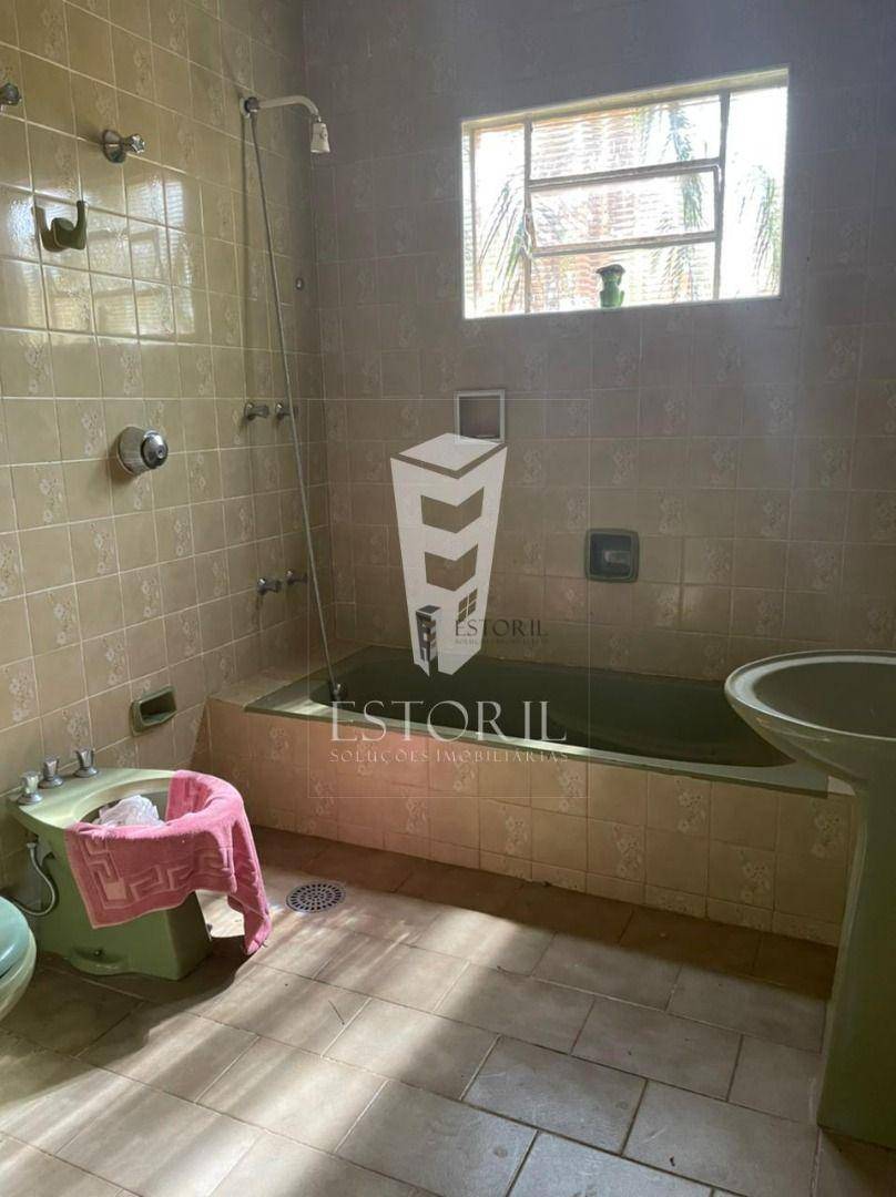 Sobrado à venda com 4 quartos, 300M2 - Foto 20