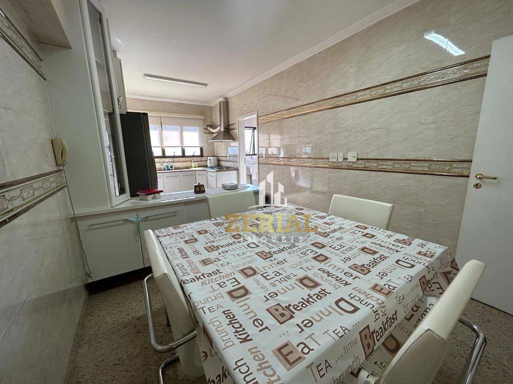 Apartamento à venda com 4 quartos, 238m² - Foto 9