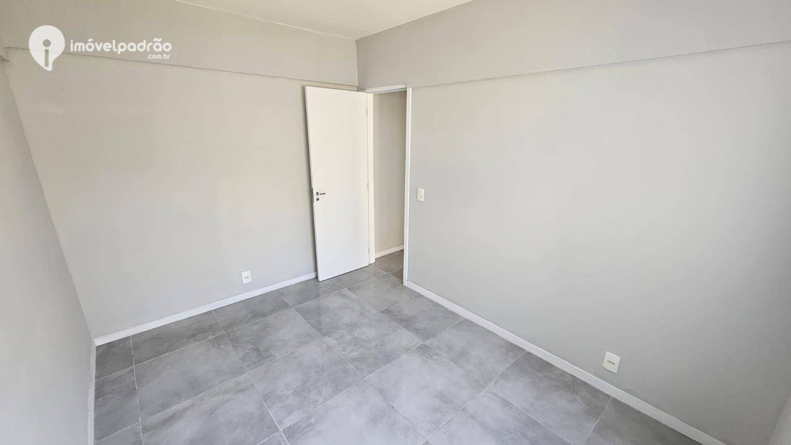 Apartamento à venda com 2 quartos, 60m² - Foto 26