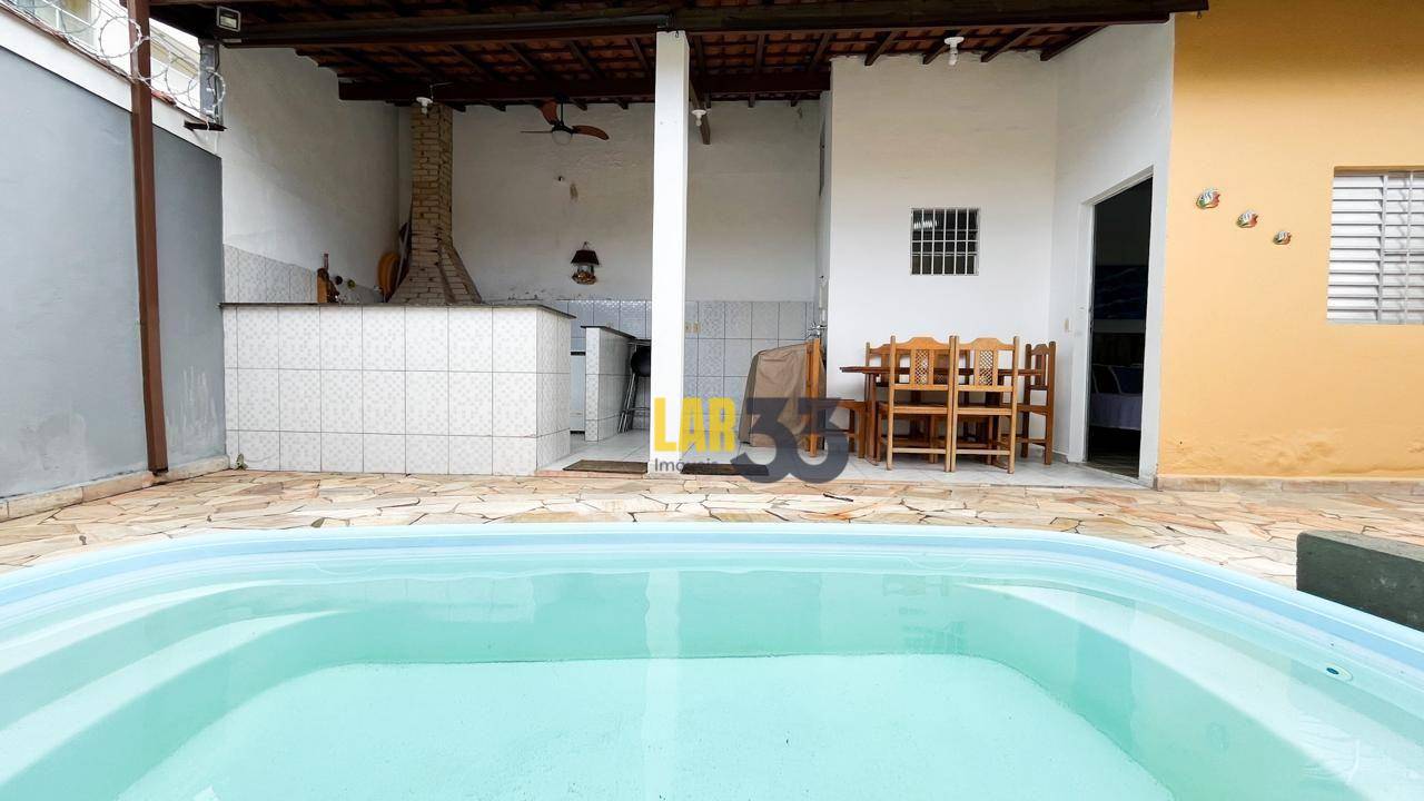 Casa à venda com 4 quartos, 138m² - Foto 4