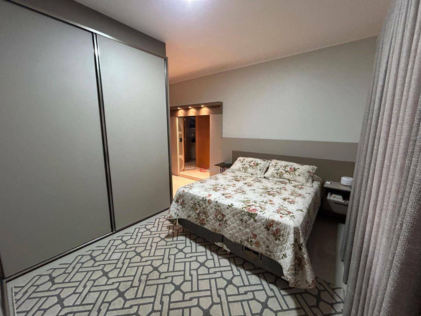 Apartamento à venda com 3 quartos, 130m² - Foto 22