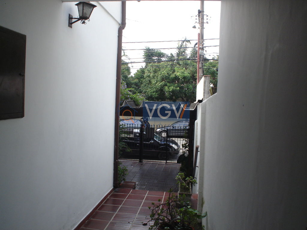 Casa à venda e aluguel com 2 quartos, 130m² - Foto 8