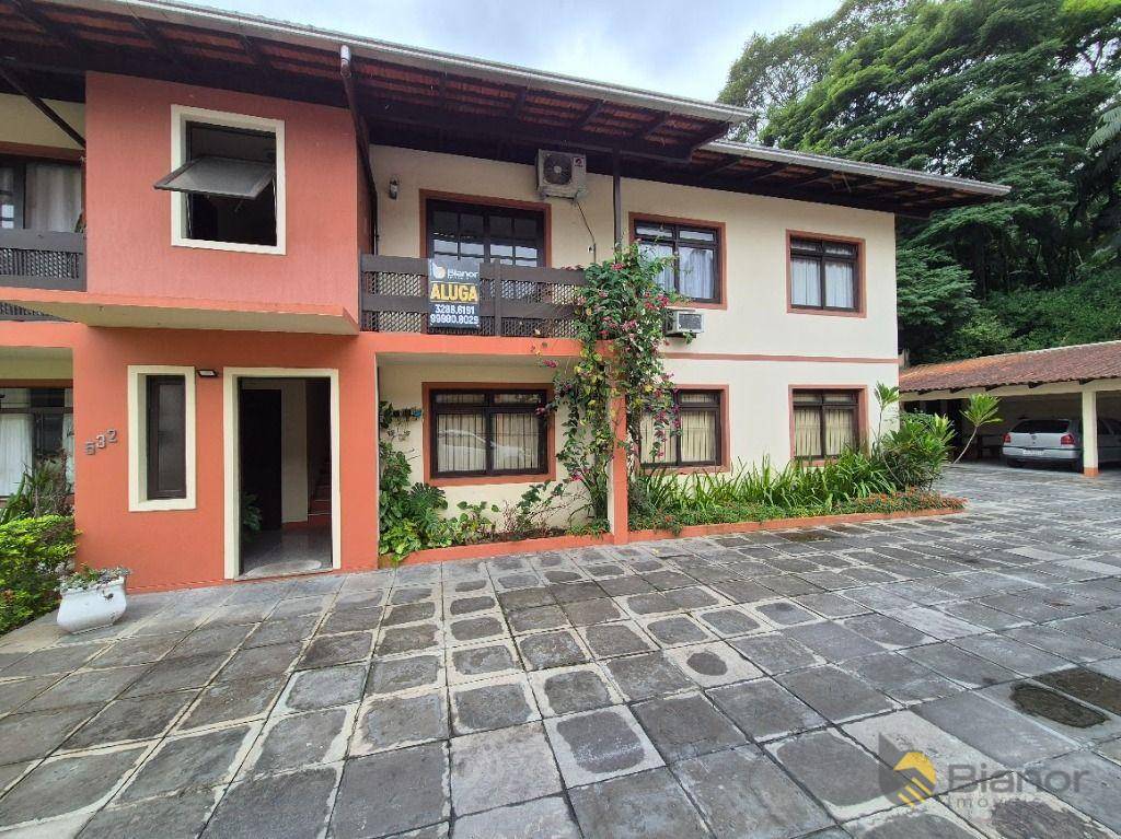 Apartamento para alugar com 3 quartos, 100m² - Foto 1