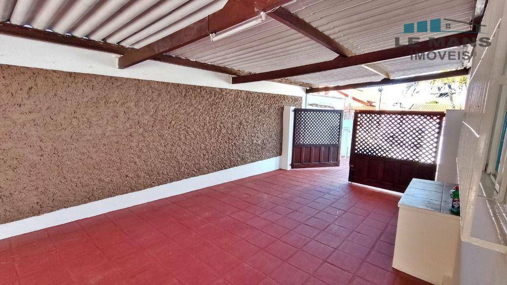 Casa à venda com 2 quartos, 194m² - Foto 4