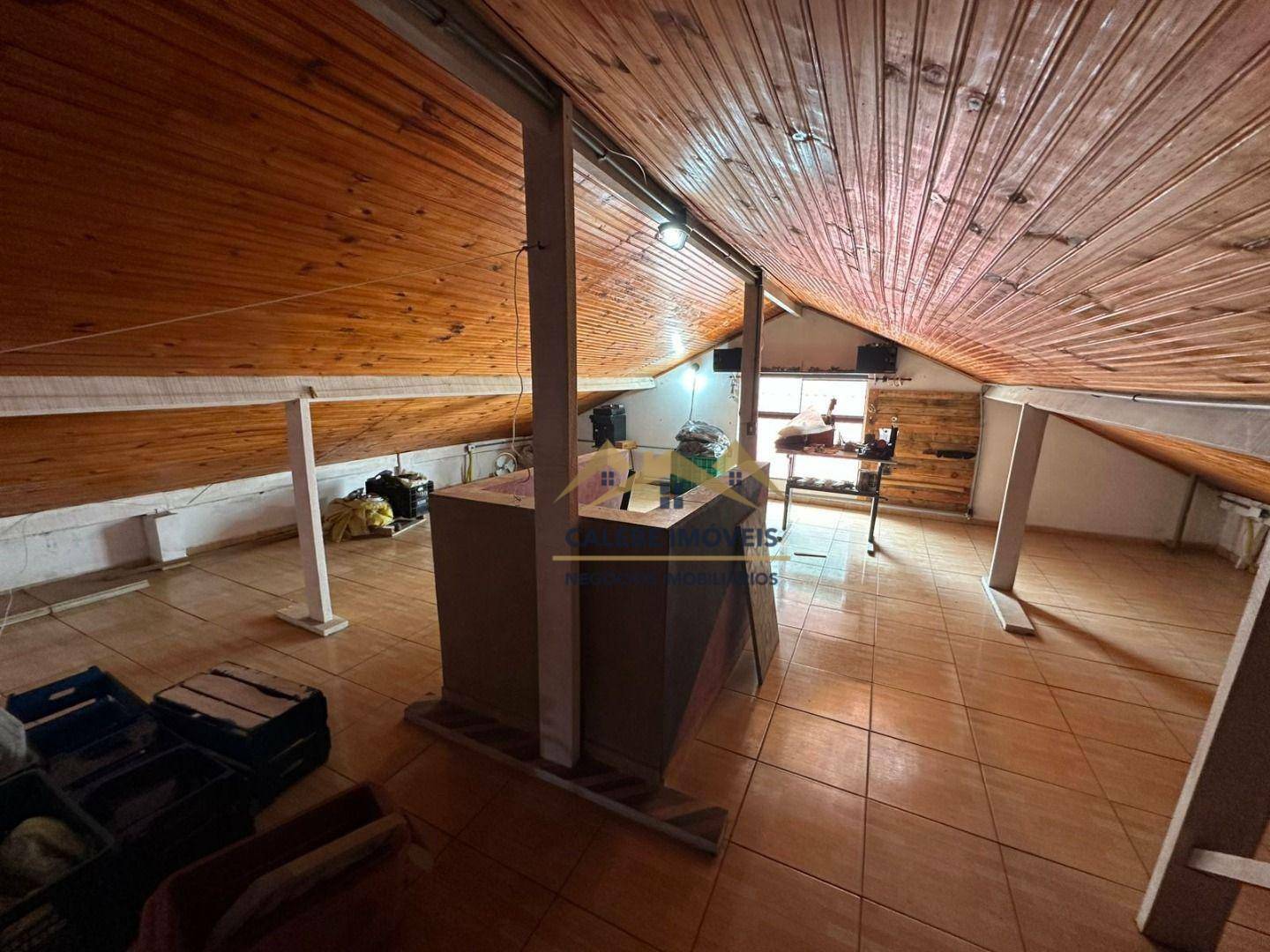 Casa à venda com 3 quartos, 209m² - Foto 14