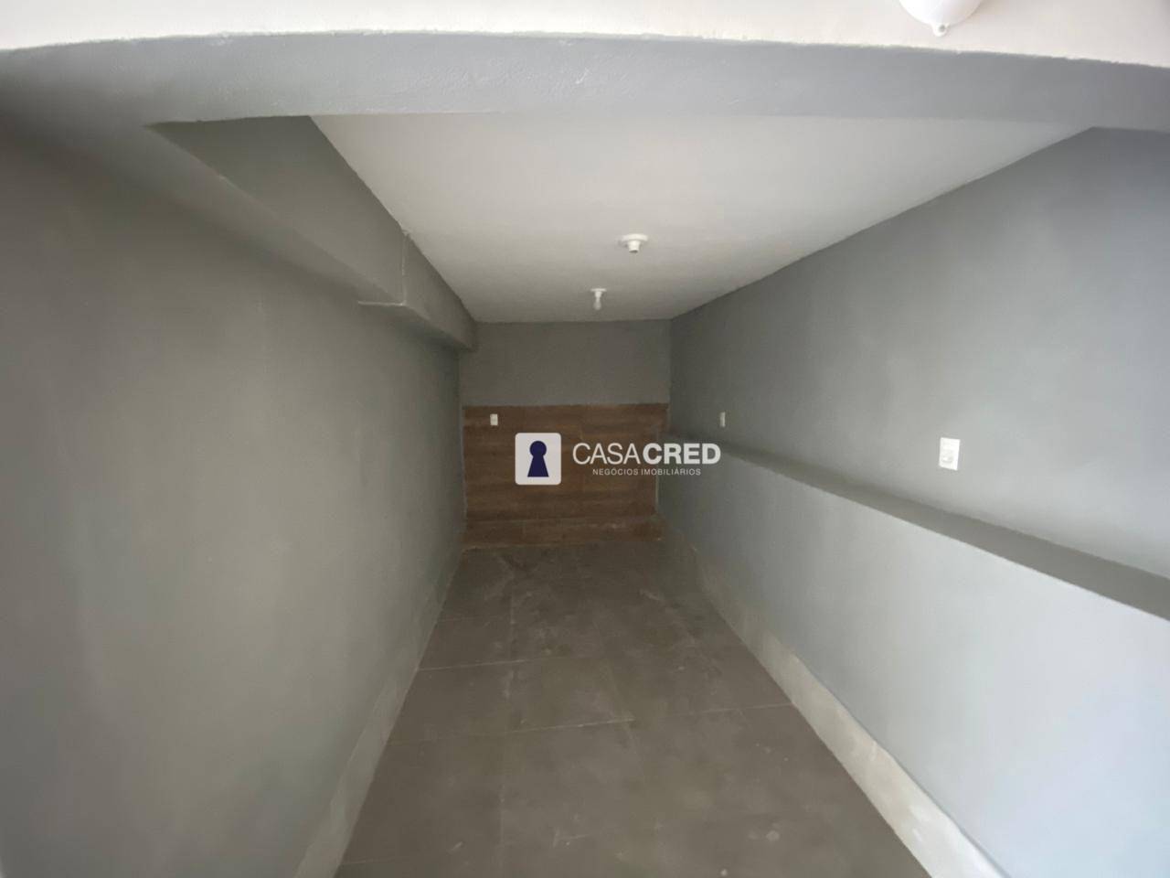 Casa à venda com 3 quartos, 300m² - Foto 2