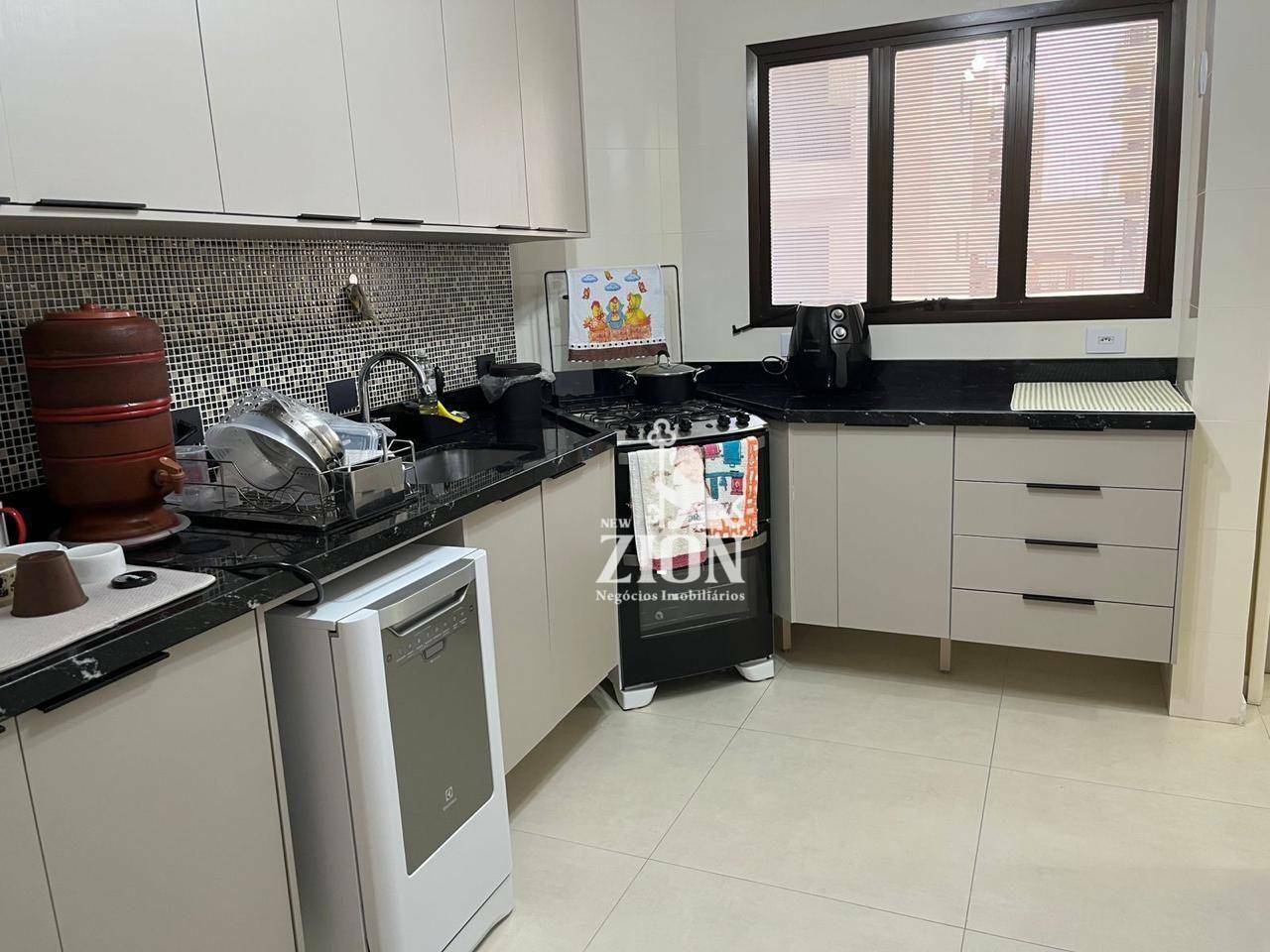 Apartamento à venda com 3 quartos, 150m² - Foto 22