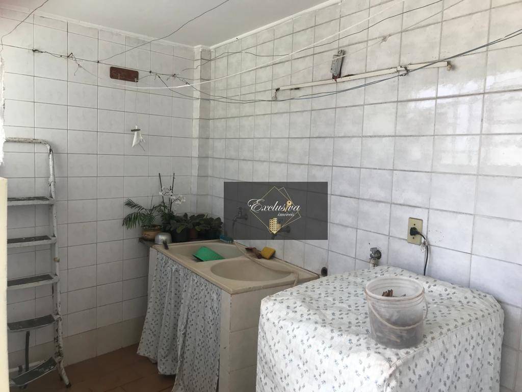 Casa à venda com 2 quartos, 100m² - Foto 2