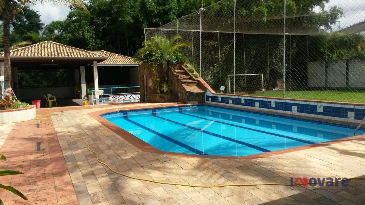 Chácara à venda com 3 quartos, 316m² - Foto 1