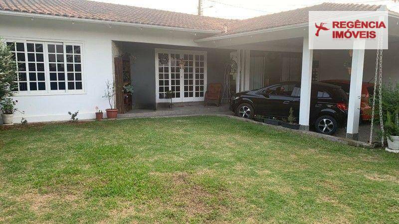 Casa à venda com 3 quartos, 180m² - Foto 1