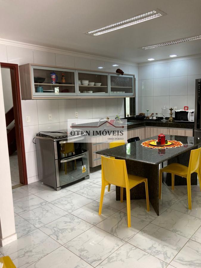 Casa de Condomínio à venda com 4 quartos, 289m² - Foto 3