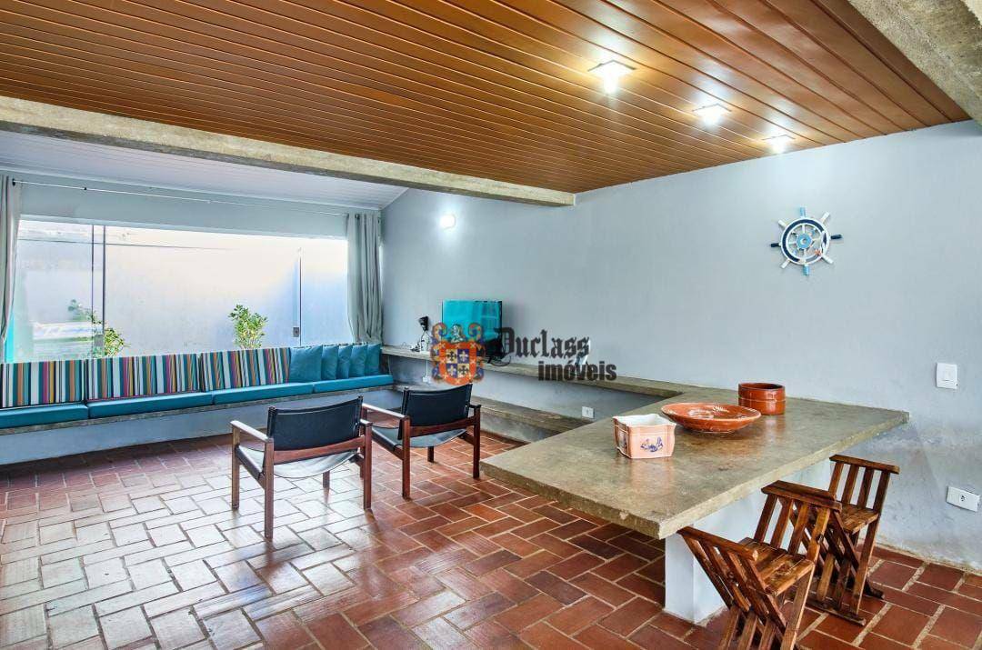 Casa à venda com 3 quartos, 210m² - Foto 12