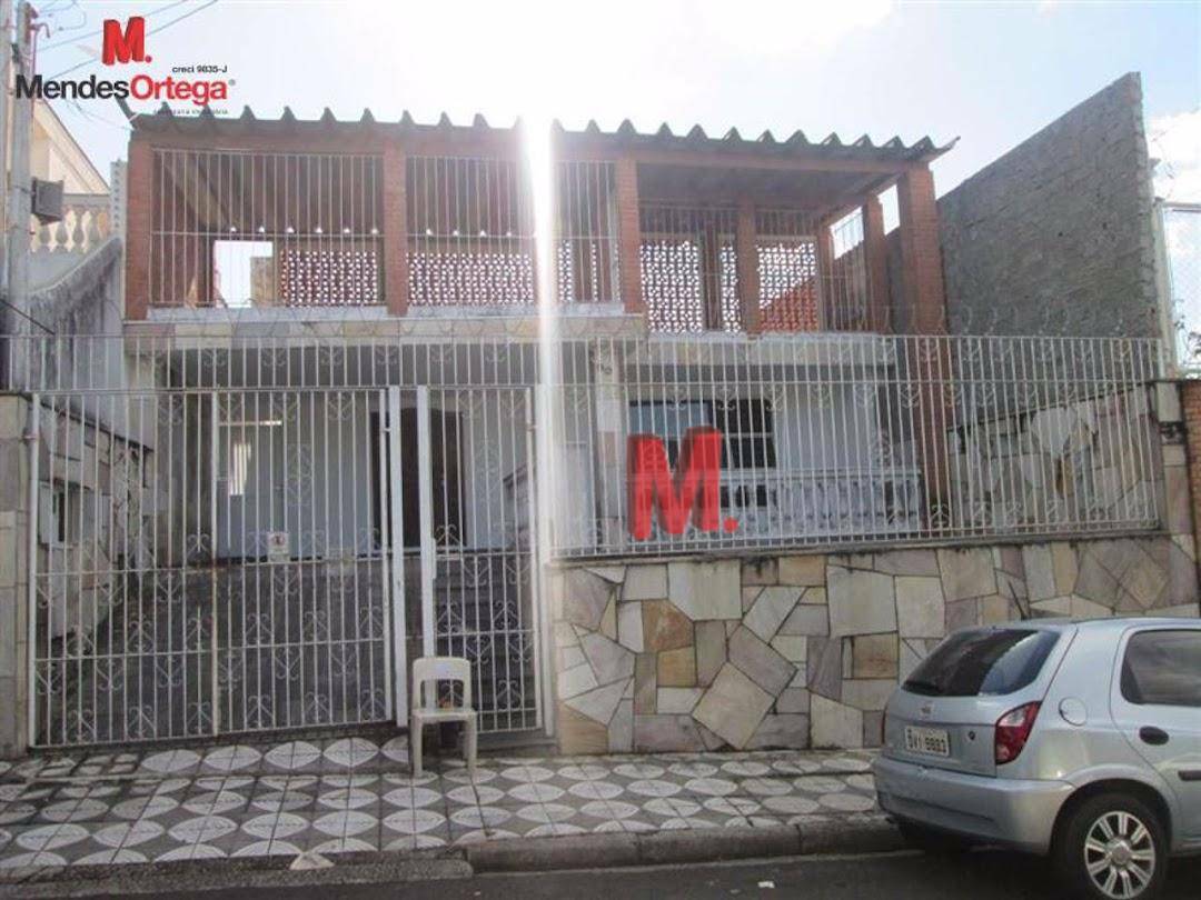 Casa à venda com 3 quartos, 250m² - Foto 1