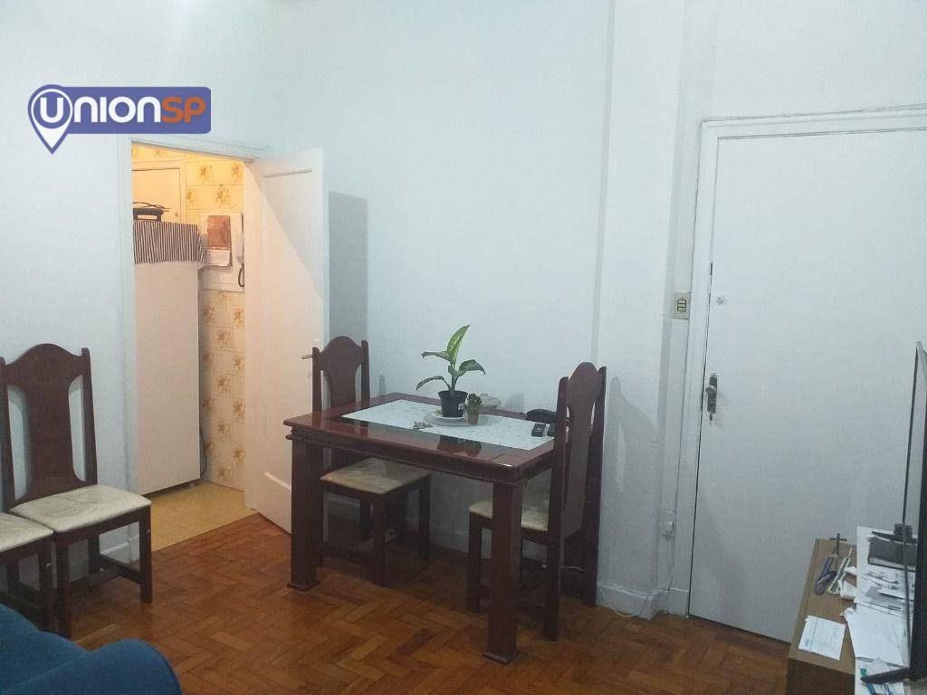 Apartamento à venda com 2 quartos, 72m² - Foto 1