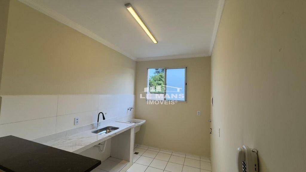 Apartamento à venda com 2 quartos, 47m² - Foto 2