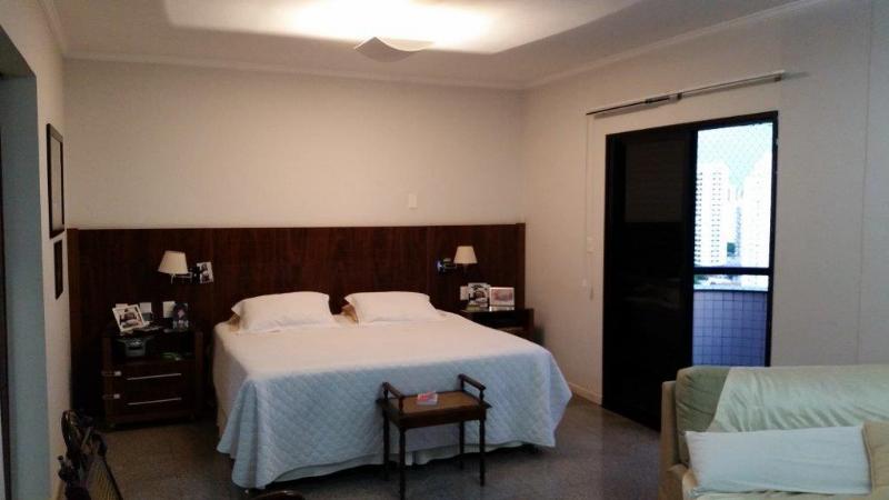 Apartamento à venda com 3 quartos, 230m² - Foto 48