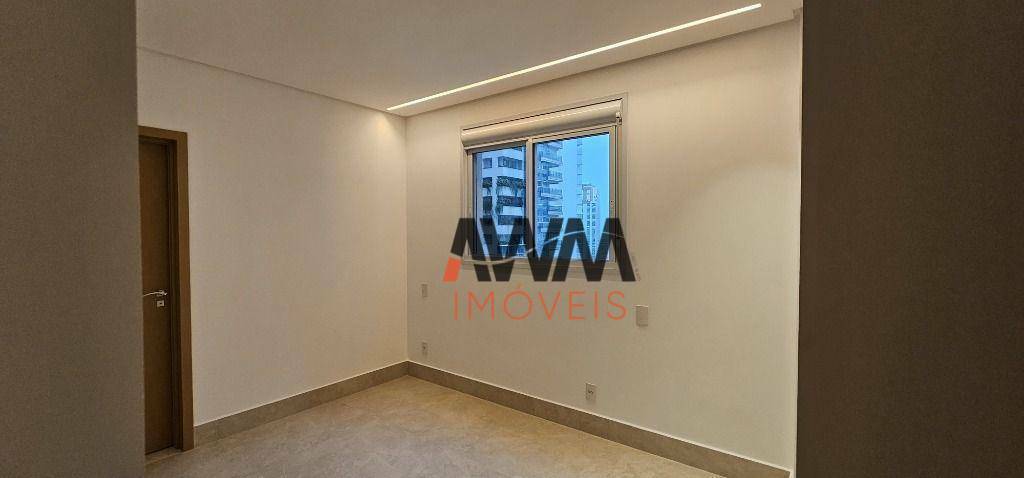 Apartamento para alugar com 4 quartos, 227m² - Foto 17