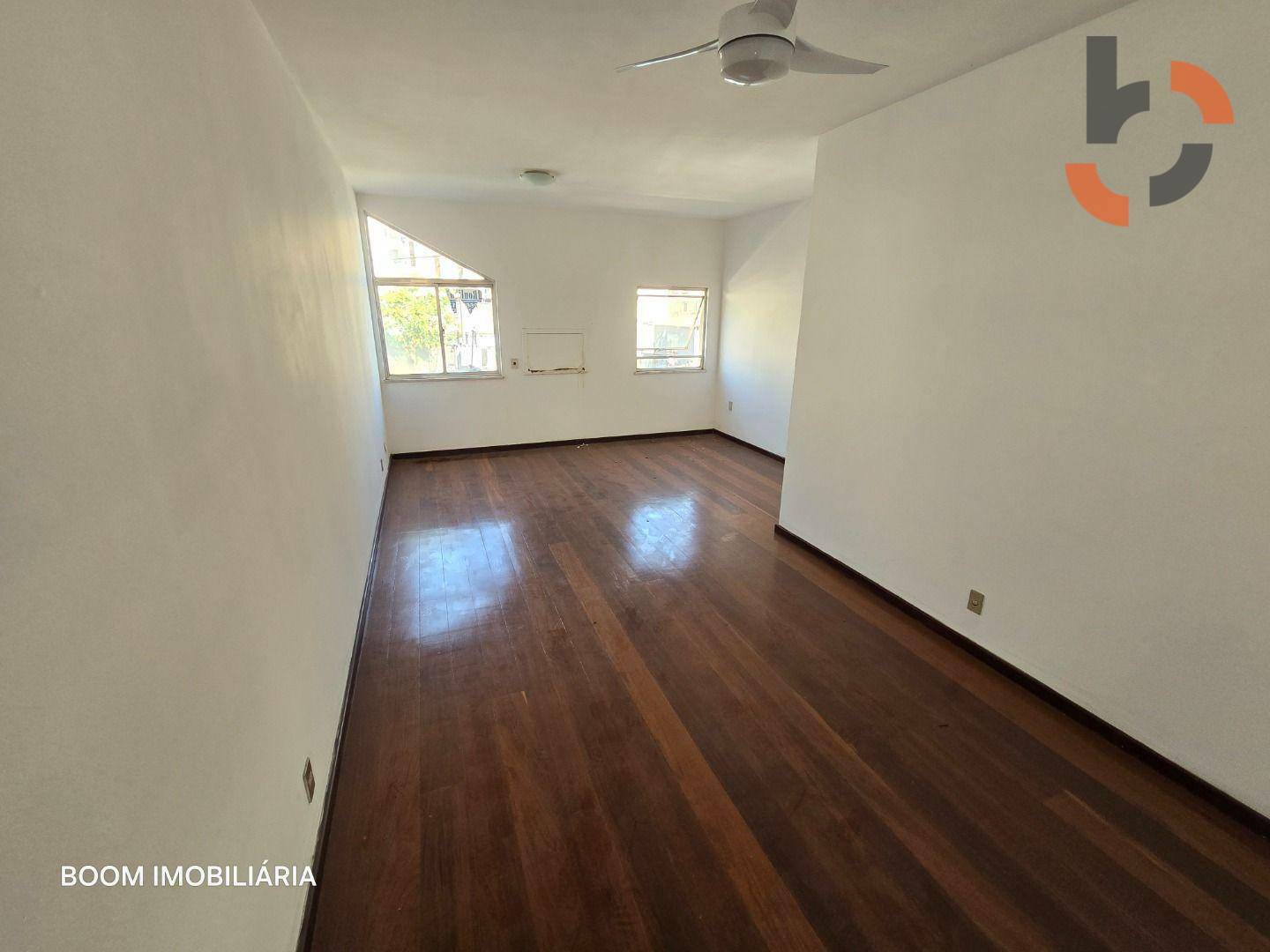 Apartamento à venda com 2 quartos, 220m² - Foto 1