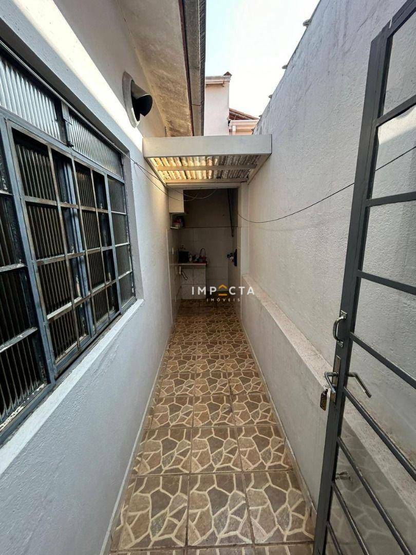 Casa para alugar com 3 quartos, 180m² - Foto 13