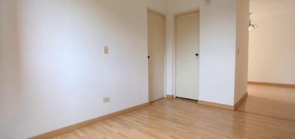 Apartamento à venda com 3 quartos, 77m² - Foto 12