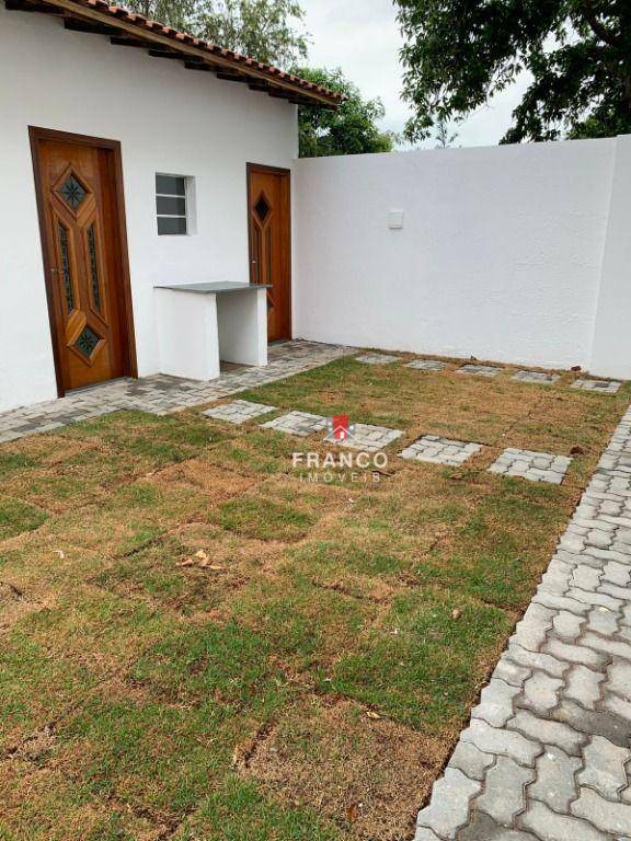 Casa à venda com 3 quartos, 208m² - Foto 3