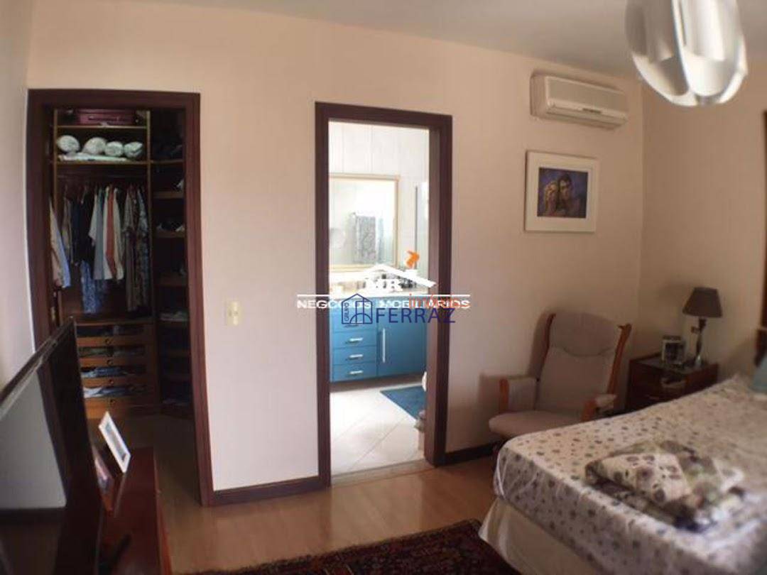 Casa à venda com 4 quartos, 258m² - Foto 25