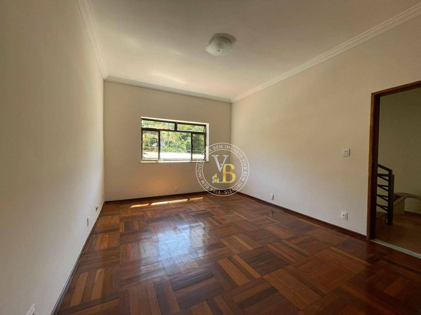 Casa à venda com 3 quartos, 360m² - Foto 12