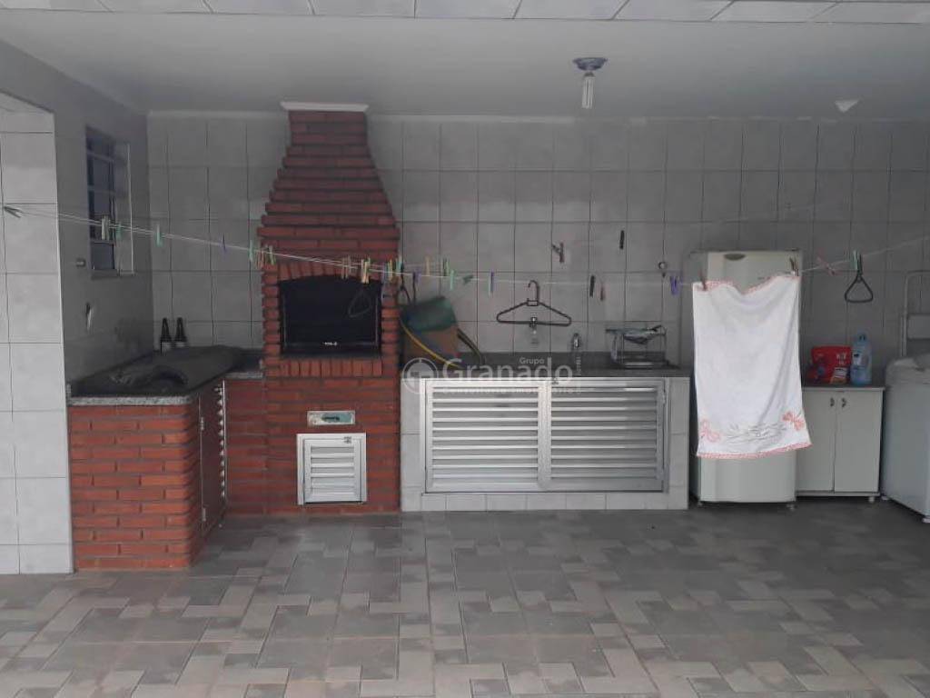 Sobrado à venda com 3 quartos, 340m² - Foto 1