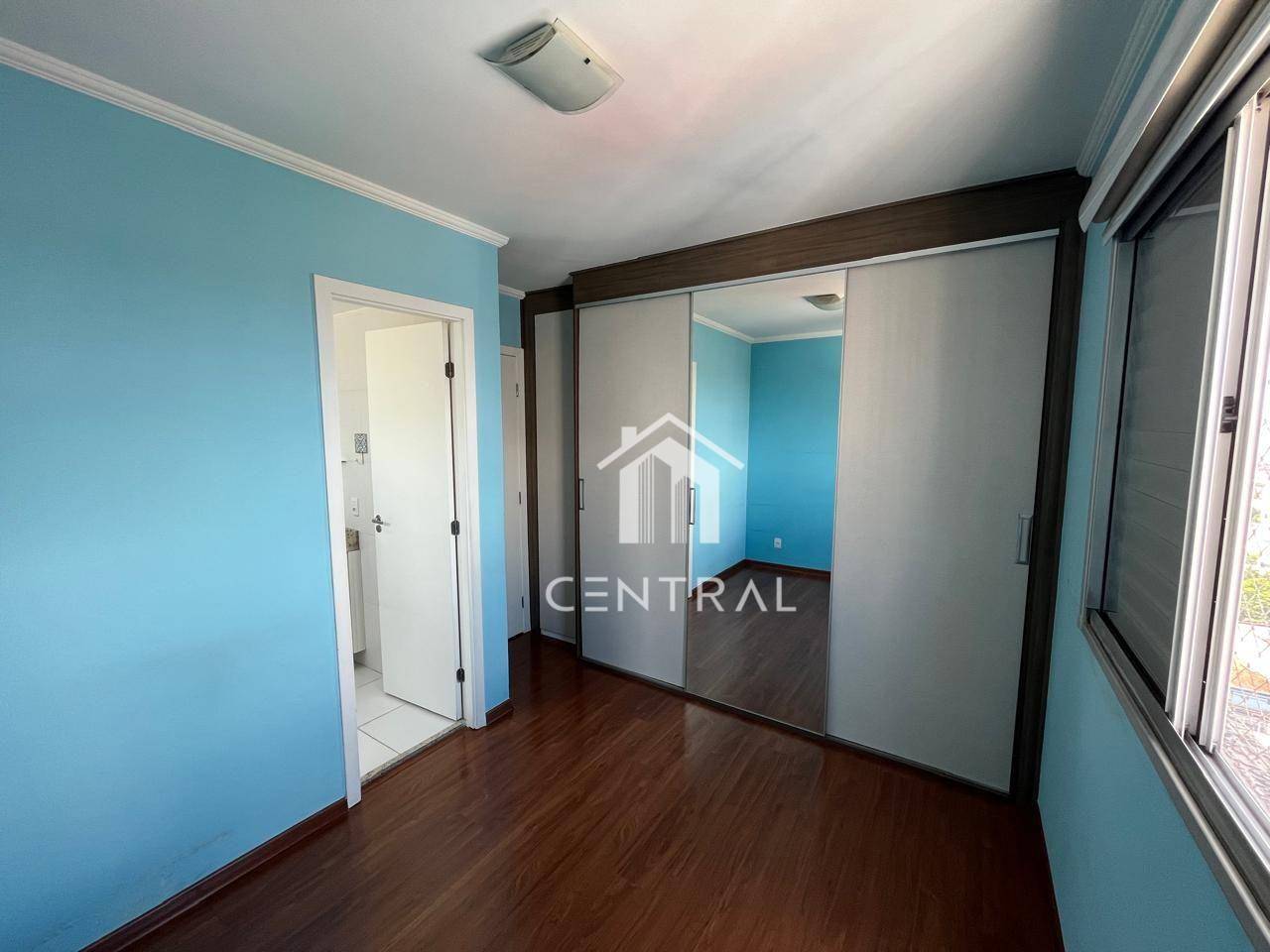 Apartamento à venda com 3 quartos, 76m² - Foto 4