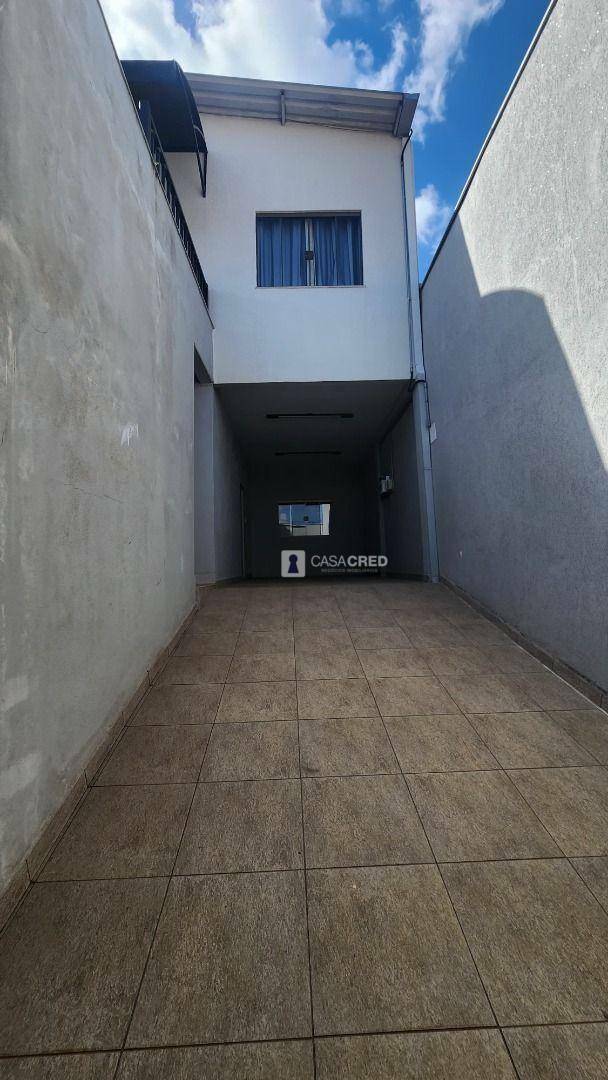 Casa à venda com 2 quartos, 140m² - Foto 14