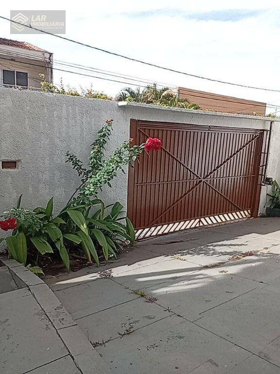 Casa à venda e aluguel com 4 quartos, 275m² - Foto 3