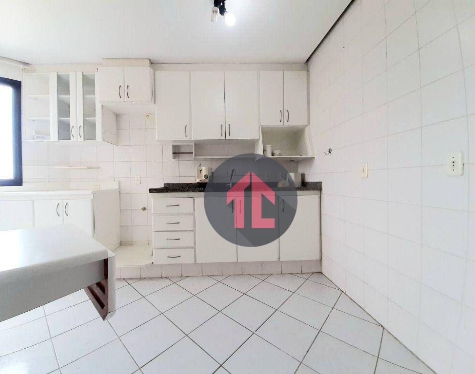 Apartamento à venda com 2 quartos, 68m² - Foto 11