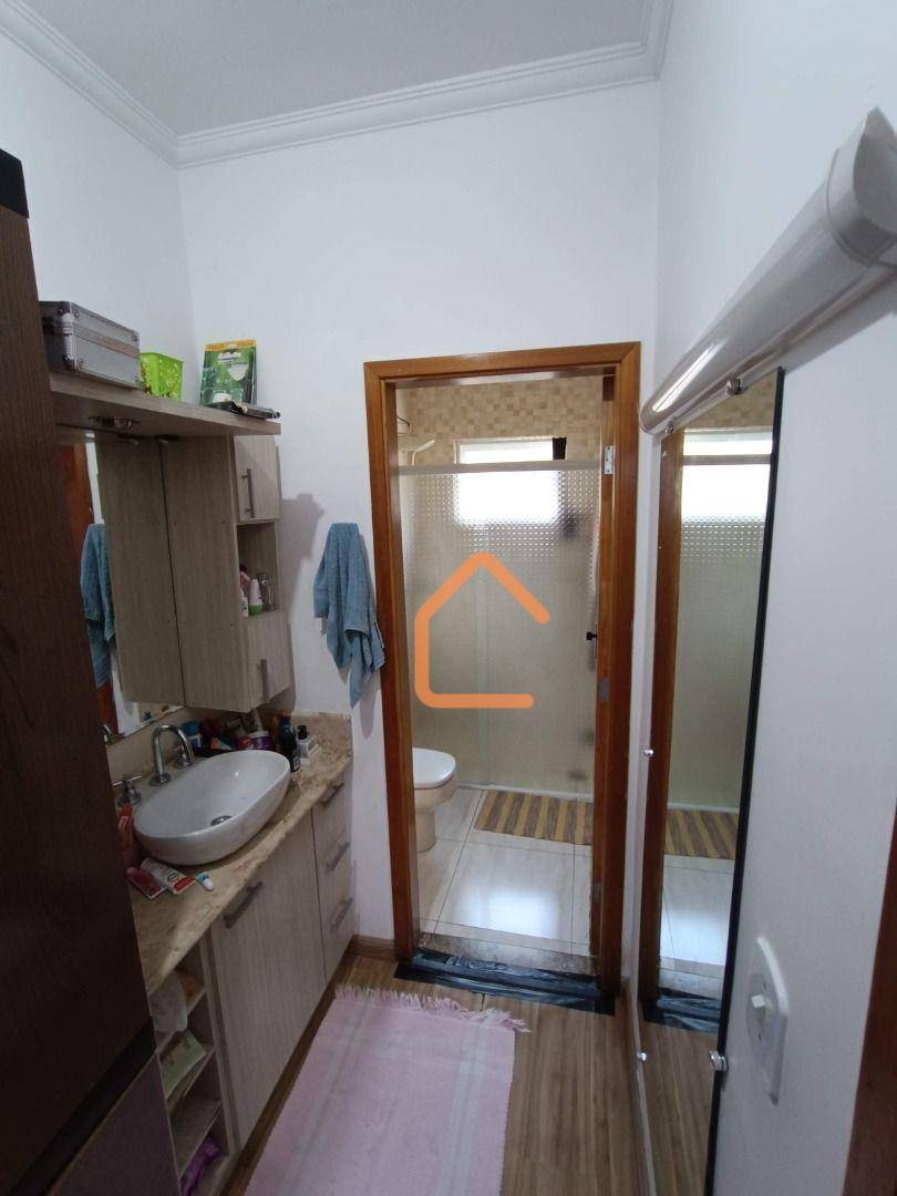 Casa à venda com 3 quartos, 230m² - Foto 11