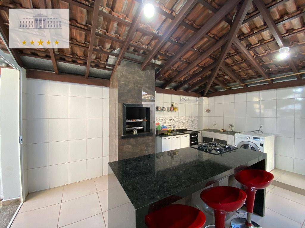 Casa à venda com 3 quartos, 200m² - Foto 3