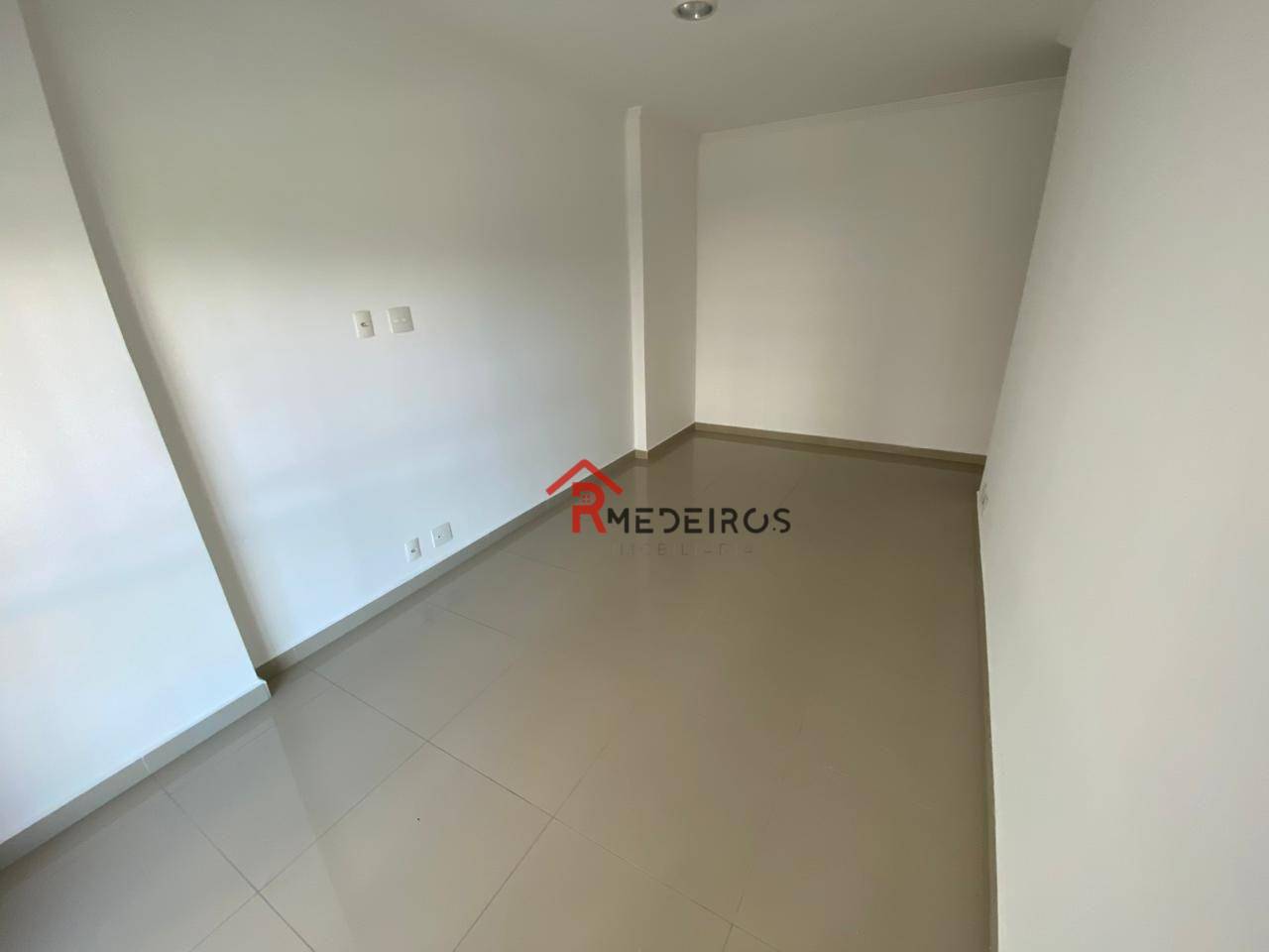 Apartamento para alugar com 2 quartos, 92m² - Foto 11