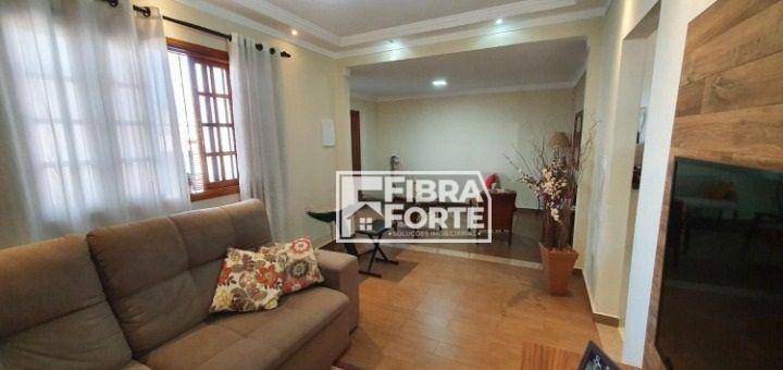 Casa à venda com 3 quartos, 148m² - Foto 2