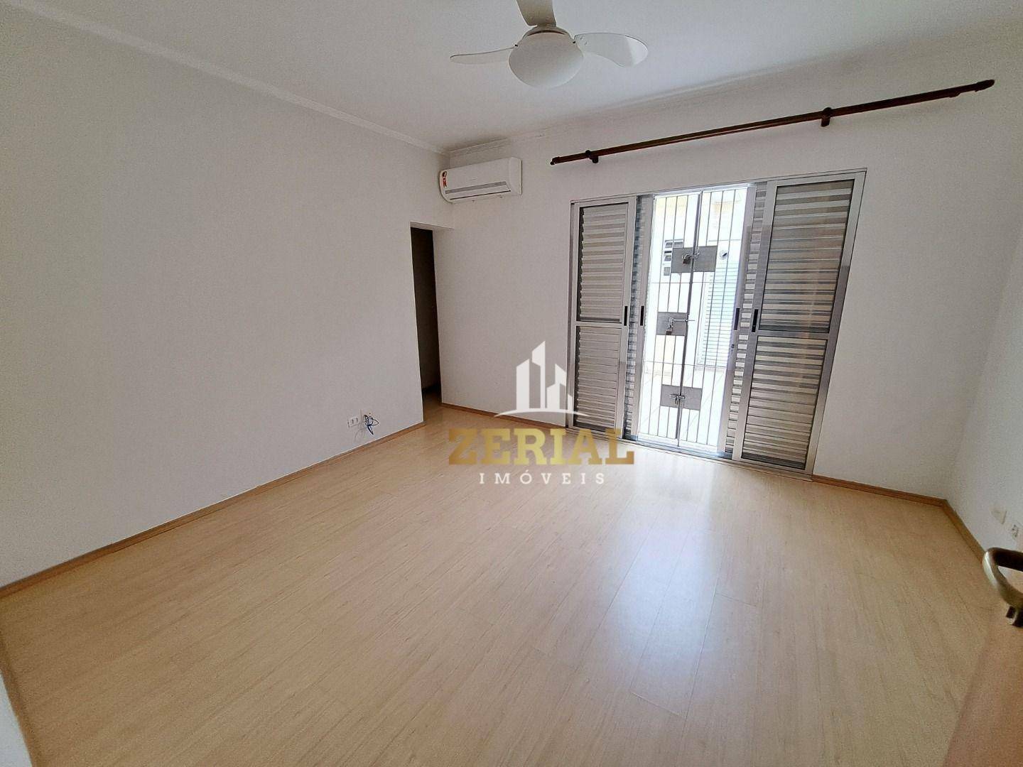 Casa à venda com 4 quartos, 255m² - Foto 18