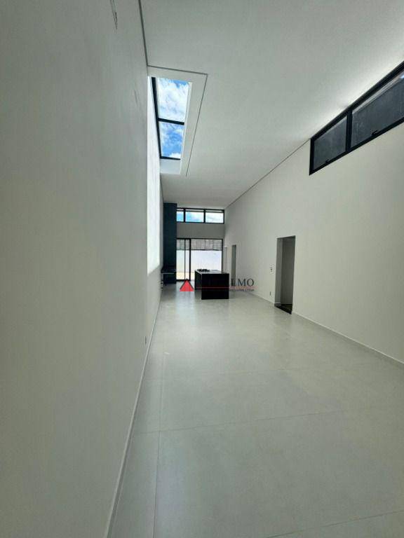 Casa de Condomínio à venda com 3 quartos, 220m² - Foto 4